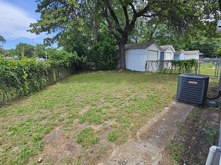 5616 Thomas Ln — Photo 30