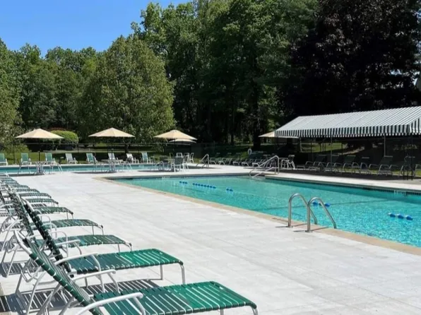 (undisclosed Address), Halfmoon, NY 12065