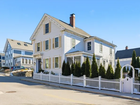 1 Rocky Hill Rd, Amesbury, MA 01913