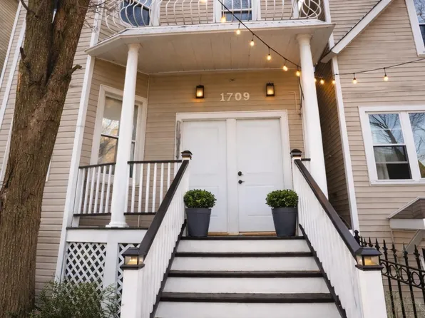 1709 W Fletcher St #2, Chicago, IL 60657