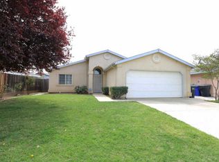 697 W Parkway Dr, Porterville, CA 93257