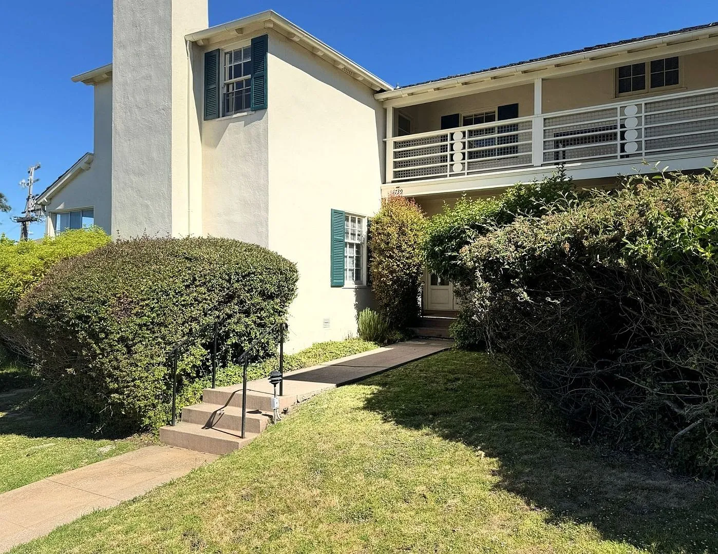 North Berkeley 3BR | 1,445 SF of Character & Space | Steps to UC Berkeley — Photo 3