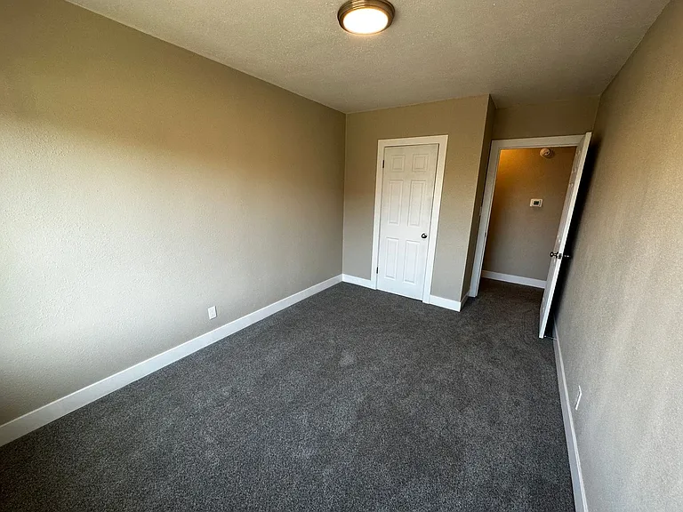 224 SW 6th St — Photo 19