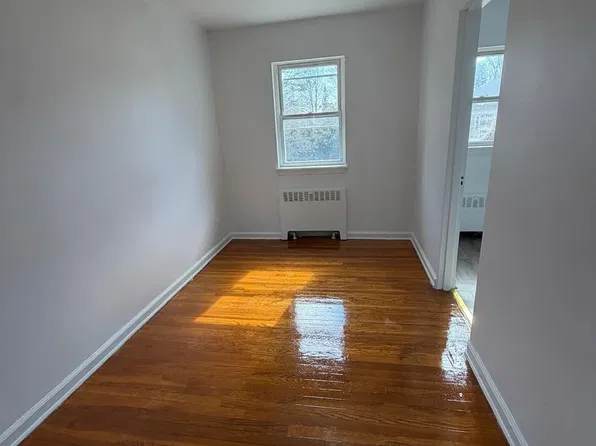 14 Redfield Vlg #C1, Edison, NJ 08837