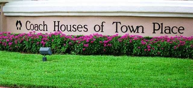 Home For Sale In Coach Houses