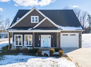 180 Timber Ridge Dr, Forest, VA 24551