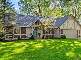 12844 Sagamore Rd, Leawood, KS 66209