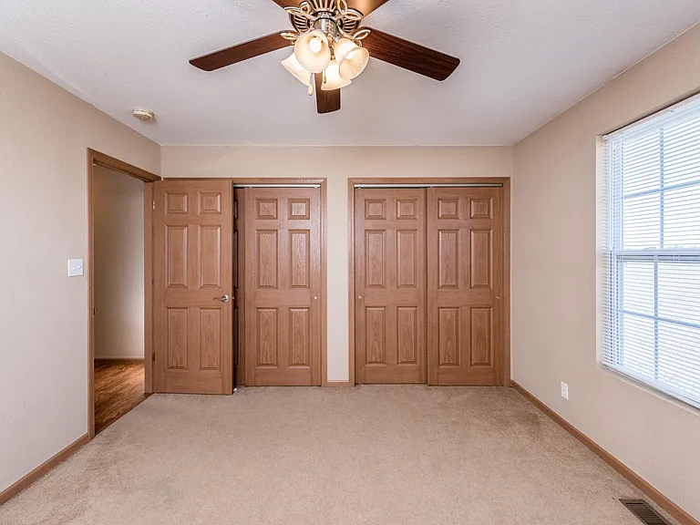 Crown Pointe — Photo 10