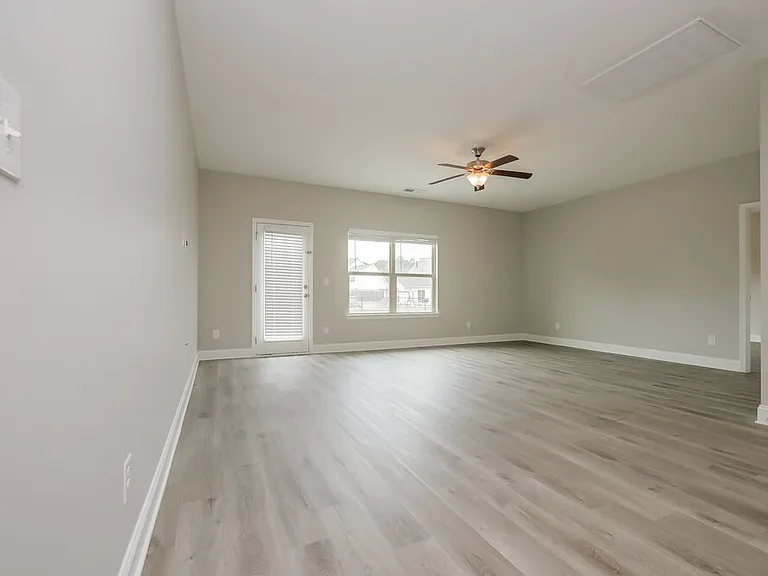 231 Galway Ln — Photo 6