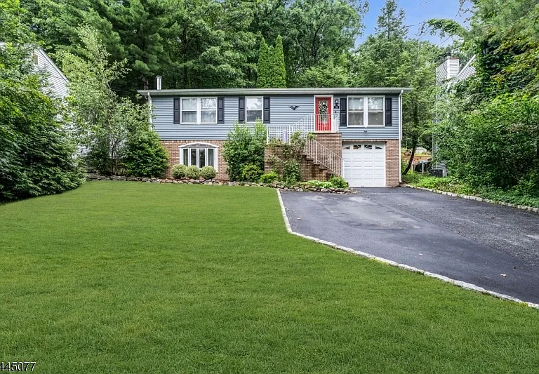 76 Valley View Dr — Photo 25