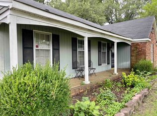 5843 Oakland Hills Ln, Memphis, TN 38115