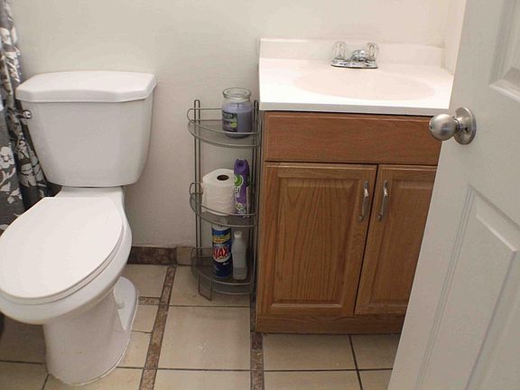 5th image of 1574 Albatross Dr APT 1