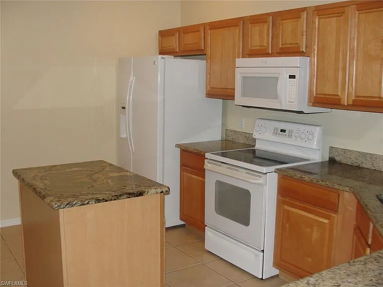 1295 Henley St #1204 — Photo 12