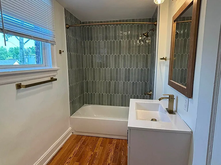 5132 Montgomery Rd — Photo 5