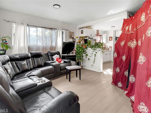 5th image of 2110 E Hatchway St