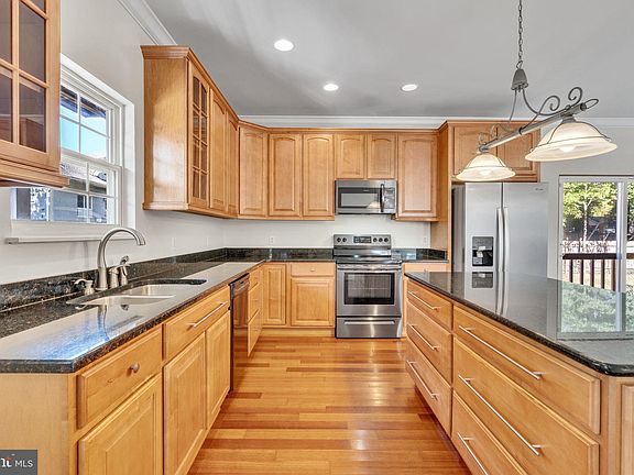 4th image of 15338 Potomac River Dr