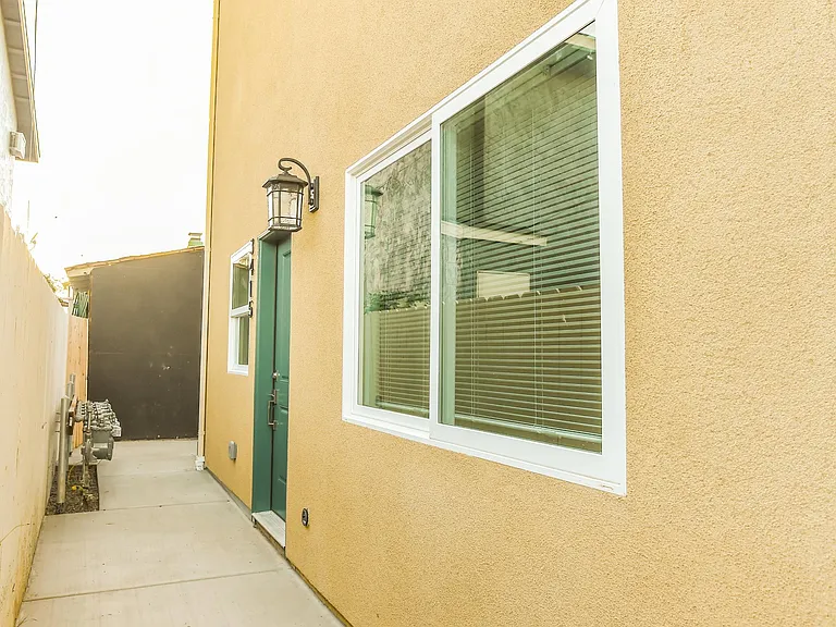 3754 Pershing Ave #B — Photo 11