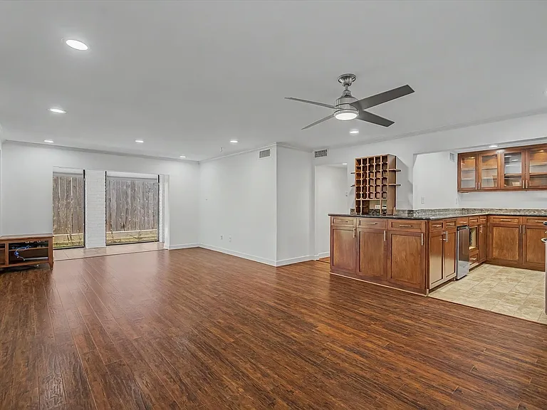 7575 Katy Fwy #4 — Photo 8