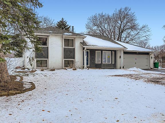 4th image of 8317 Rhode Island Dr N