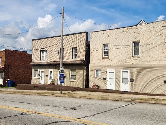 2nd image of 815-817 2nd St #819
