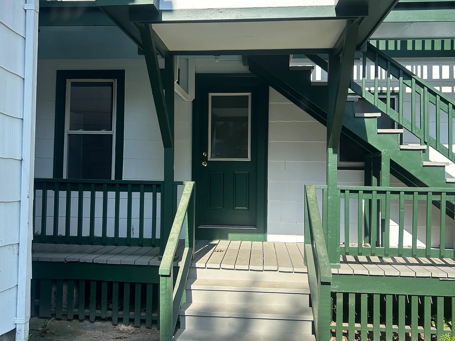 3 bed, 1000 sqft, $2,000 — Photo 2