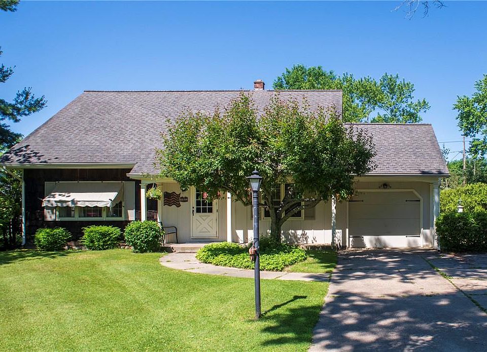 1st image of 8694 Maplecrest Dr
