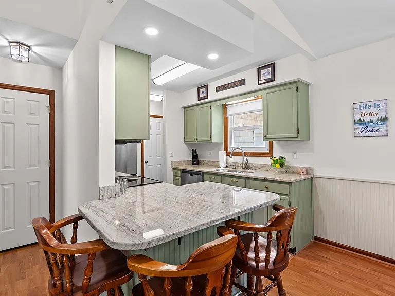 147 Bain Ln — Photo 8
