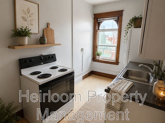 4th image of 214-216 N 2nd Ave E #216-2