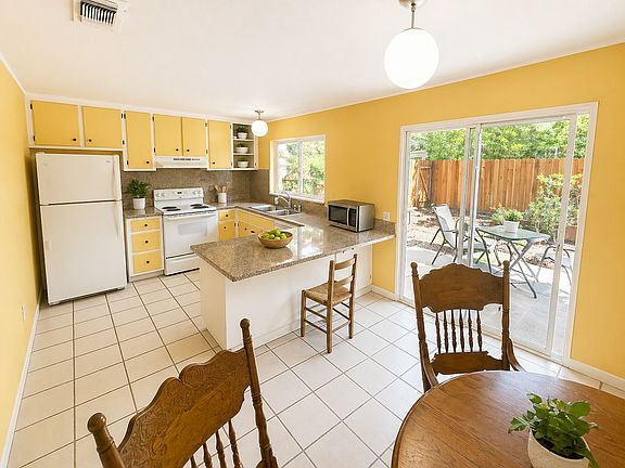 4th image of 1536 Drake Dr