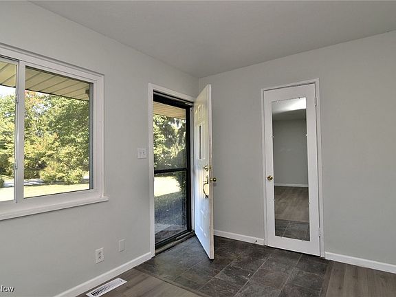 5th image of 1516 Meadowlawn Dr