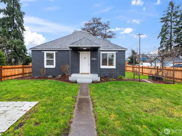 751 110th Street S, Tacoma, WA 98444