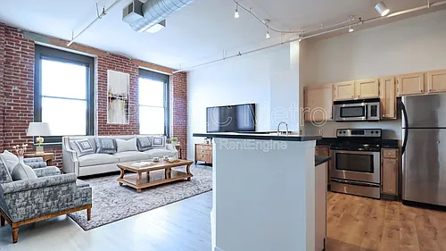200 Main St #310 Photo 1