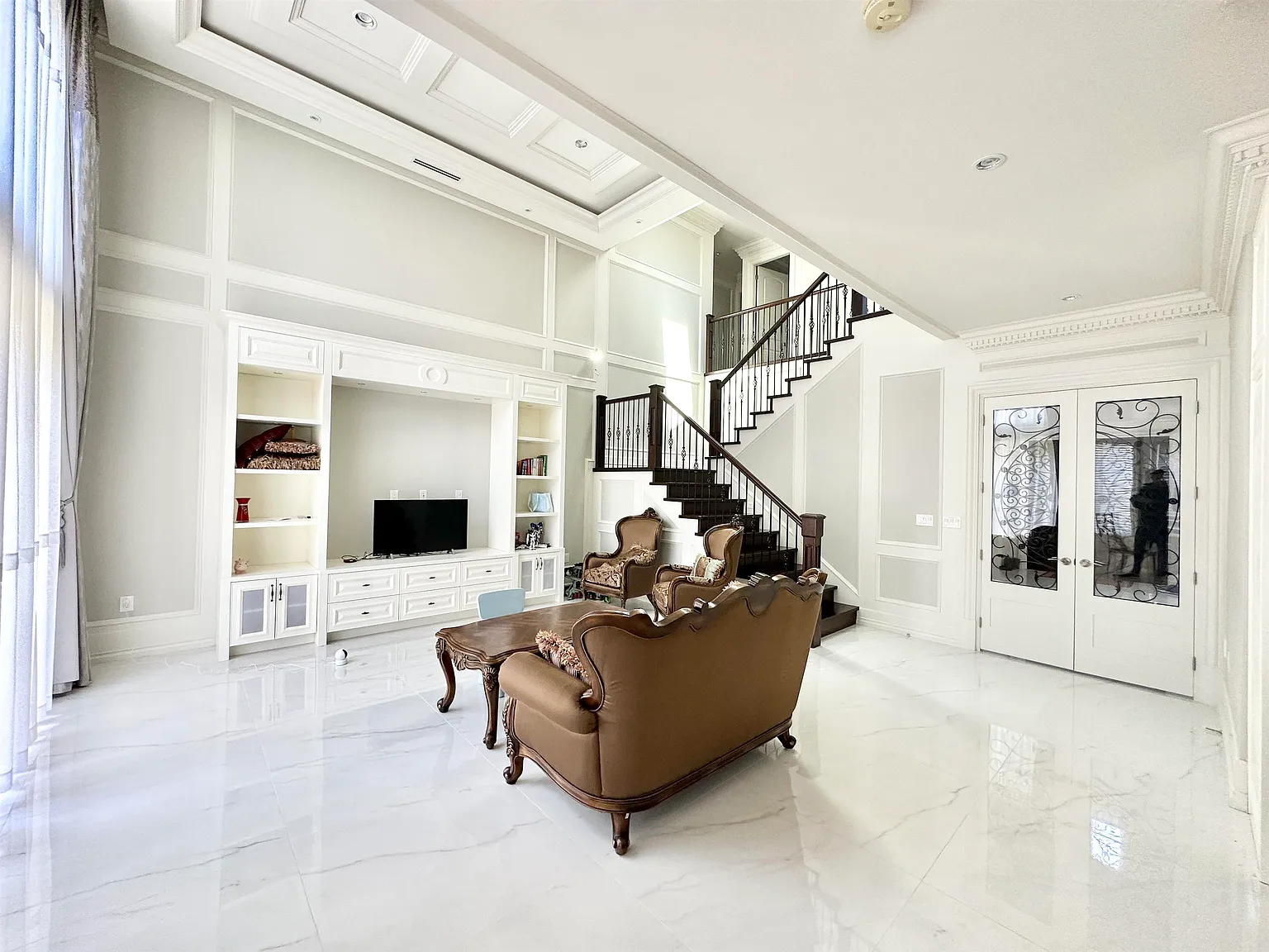 4 bed, 3700 sqft, $6,500 — Photo 2