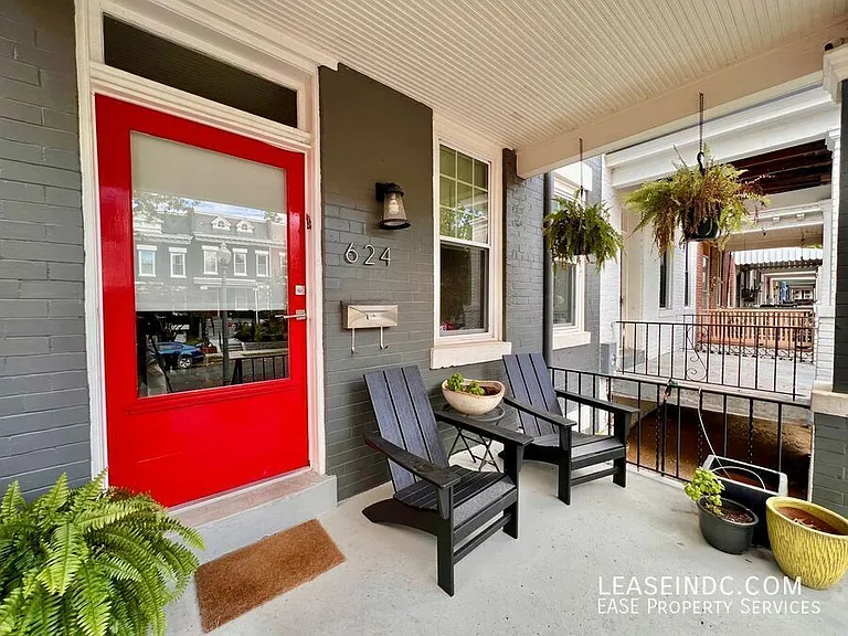 624 Lamont St NW — Photo 2
