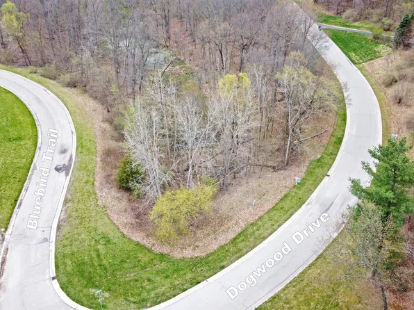 311 Dogwood Ln, Ortonville, MI 48462