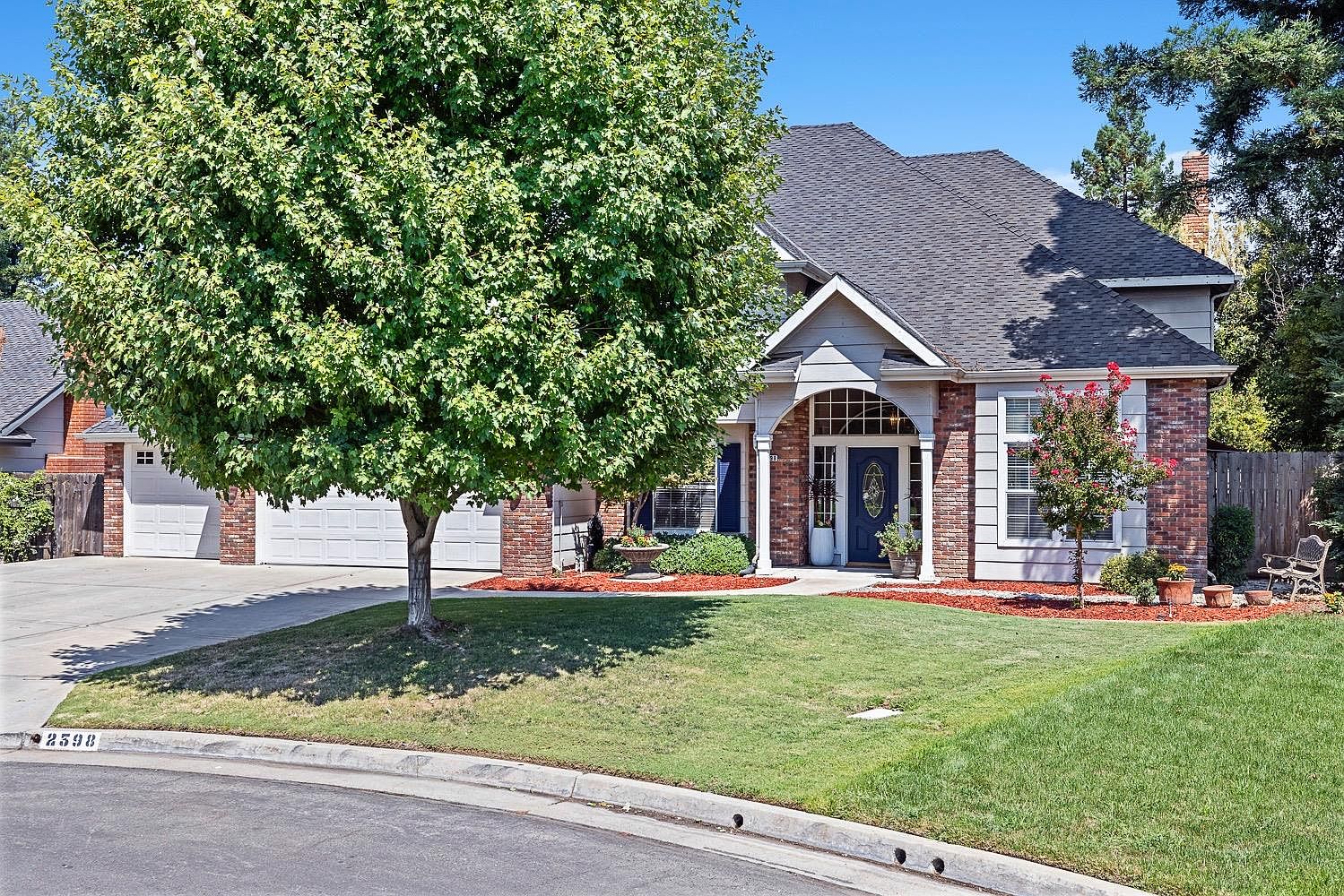 2398 E Minarets Ave, Fresno, CA 93720 Zillow