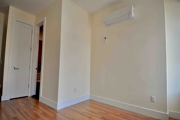 Rented by Premier Metro Realty Corp | media 24