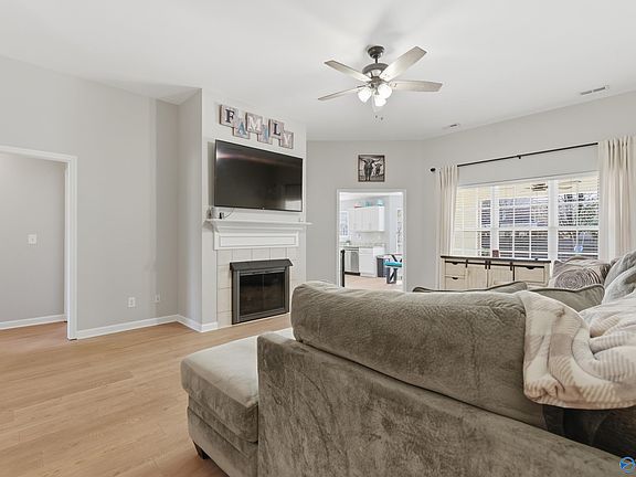 5th image of 608 Wade Rd SE