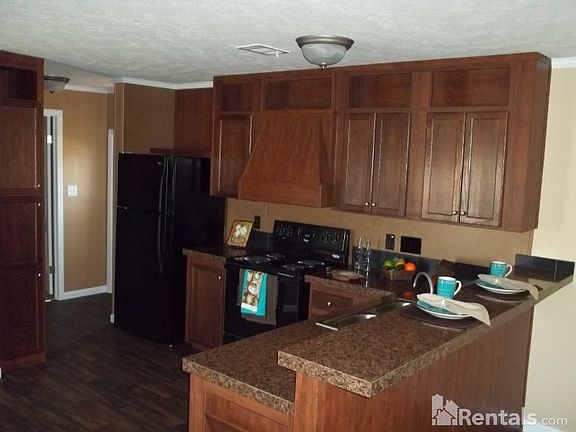 3rd image of 1112 Johns Dr