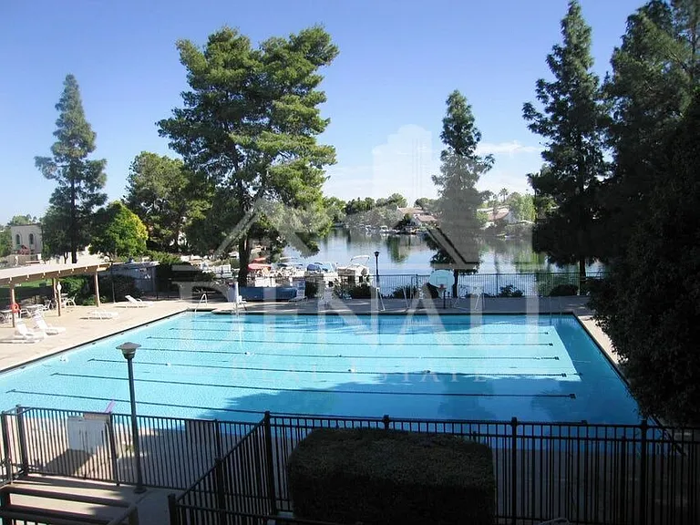 1529 E Edgewater Dr — Photo 28