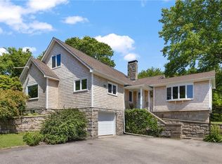 39 Highland Ave, Narragansett, RI 02882