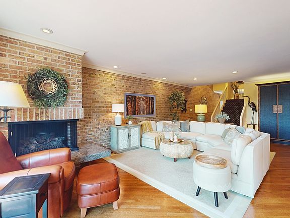 5th image of 1840 Wildberry Dr Unit F