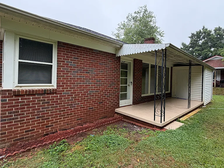 626 3rd Avenue Dr SE — Photo 10