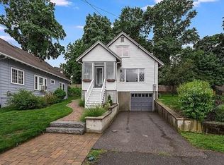 31 Baxter Ter, Medford, MA 02155