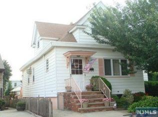 33 Park Ave, Lodi, NJ 07644