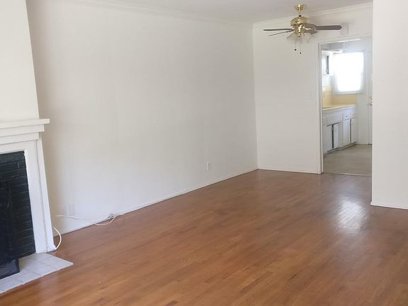 5th image of 1001 W Huntington Dr APT D