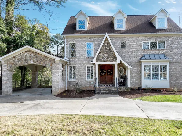 3620 Rock Creek Dr, Raleigh, NC 27609