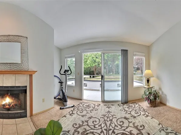 451 S 328th Street #25 E, Federal Way, WA 98003
