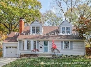 6833 Granada Ln, Prairie Village, KS 66208