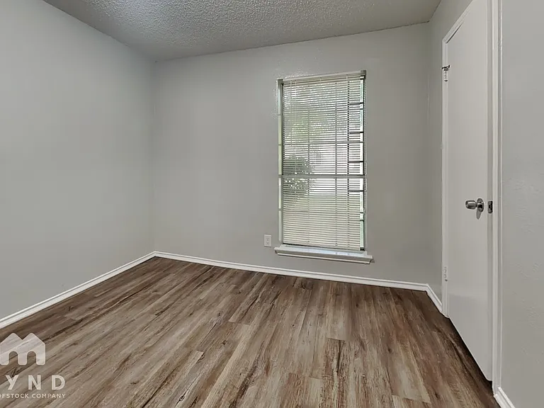 209 Los Santos Dr — Photo 16
